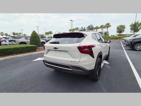 New 2026 Chevrolet Trax ACTIV w/ Sunroof Package FWD image 19