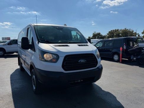 Used 2015 Ford Transit 250 130 Low Roof image 3
