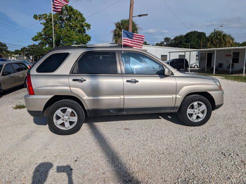 Used 2009 Kia Sportage EX w/ Leather Pkg FWD image 8