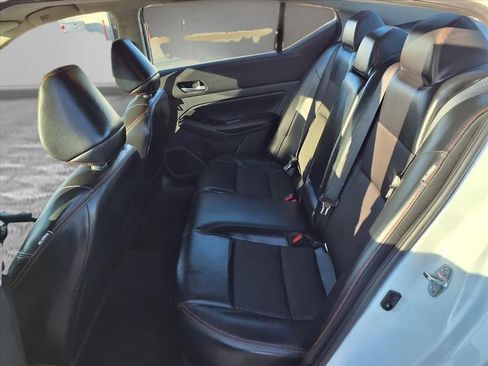 Used 2024 Nissan Altima 2.5 SR image 21