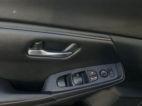 Used 2024 Nissan Sentra SV image 9