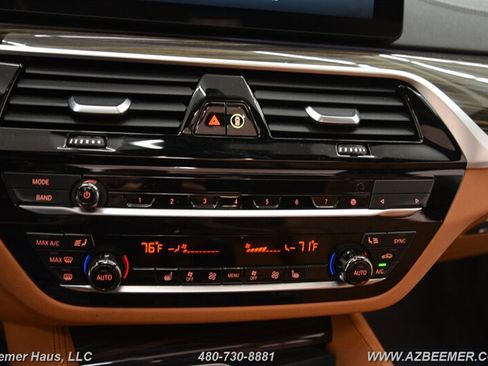 Used 2022 BMW M550i xDrive w/ Executive Package image 34