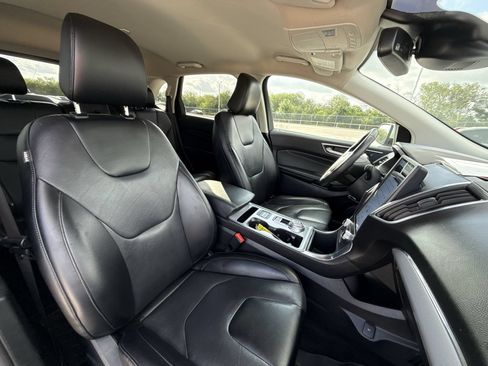 Used 2022 Ford Edge Titanium AWD/4WD image 25