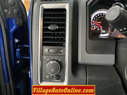 Used 2019 RAM 1500 Classic SLT w/ Luxury Group AWD/4WD image 25