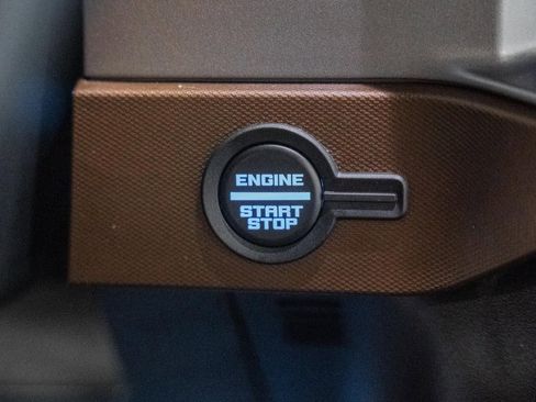 Used 2023 Ford Bronco Outer Banks image 34