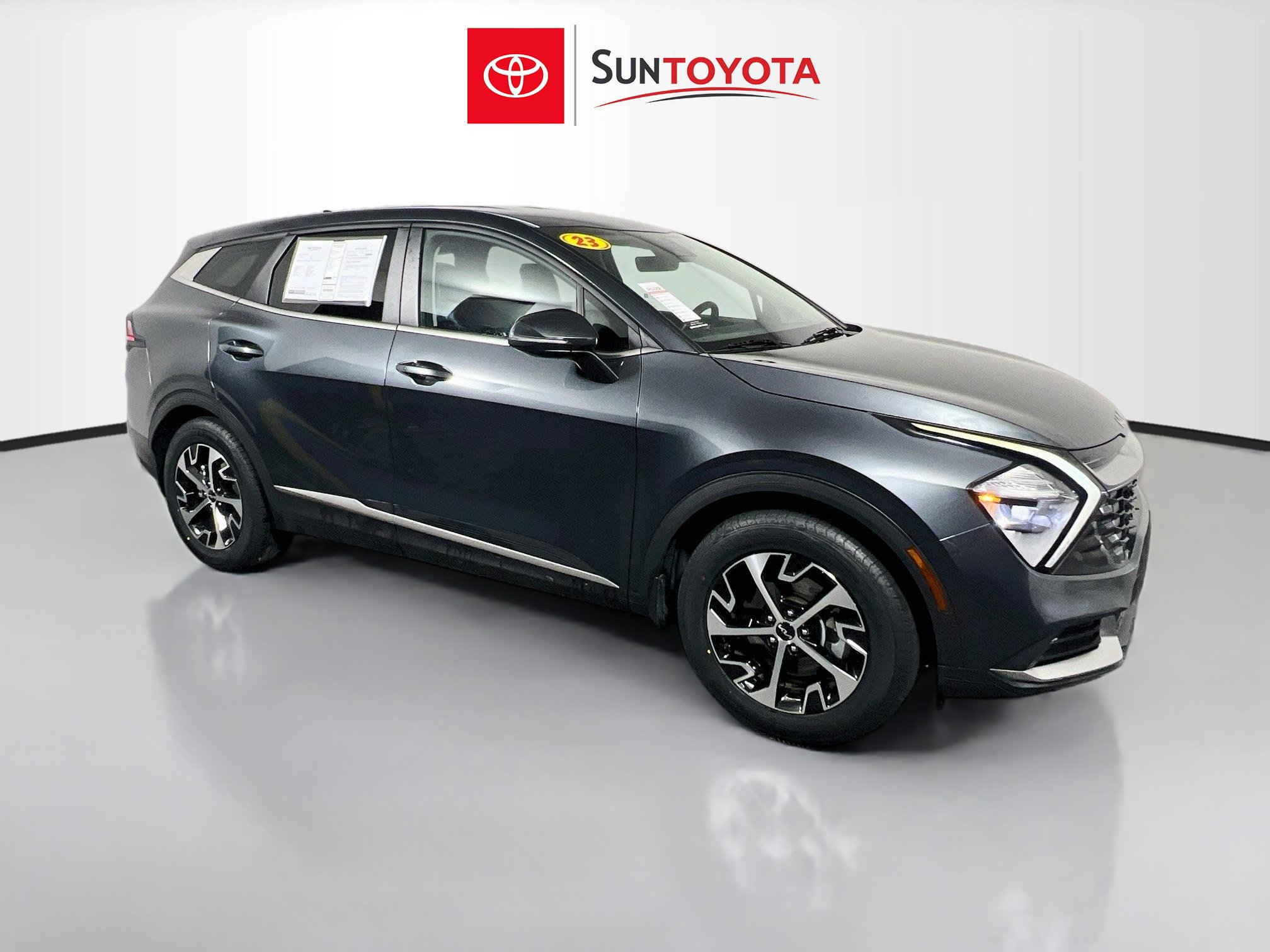 Used 2023 Kia Sportage EX FWD image 1