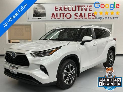 Used 2023 Toyota Highlander XLE AWD/4WD image 1
