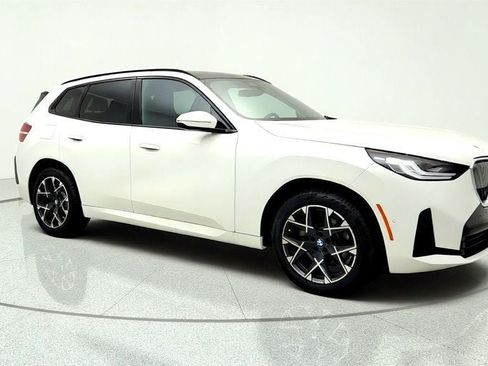 Used 2025 BMW X3 xDrive30i w/ M Sport Package AWD/4WD image 3