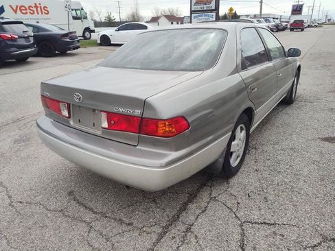 Used 2001 Toyota Camry LE FWD image 7