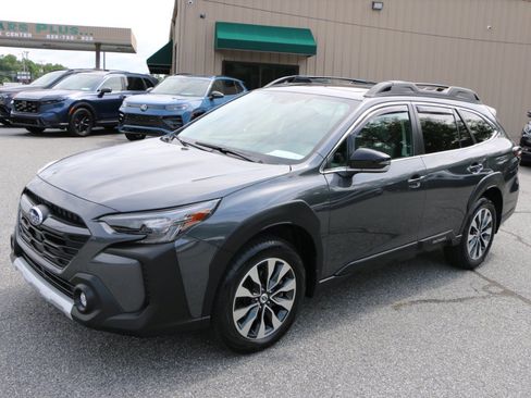Used 2024 Subaru Outback Limited AWD/4WD image 1