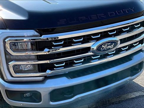 Used 2024 Ford F250 Lariat w/ Lariat Ultimate Package AWD/4WD image 31