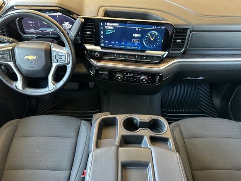 Certified 2025 Chevrolet Silverado 2500 LT w/ Convenience Package AWD/4WD image 14