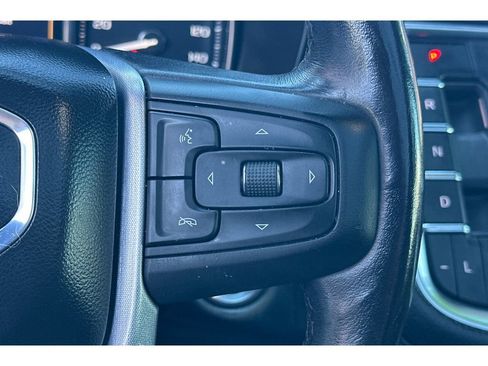 Used 2021 GMC Yukon SLT w/ SLT Premium Package image 30