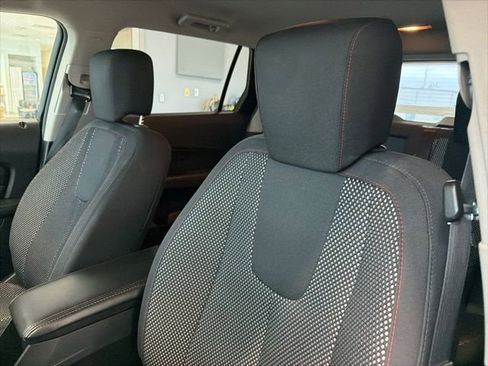 Used 2017 GMC Terrain SLE w/ Convenience Package AWD/4WD image 11