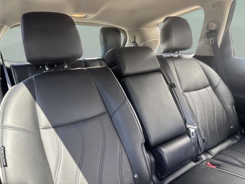 Used 2019 INFINITI QX60 Luxe w/ Essential Package image 24