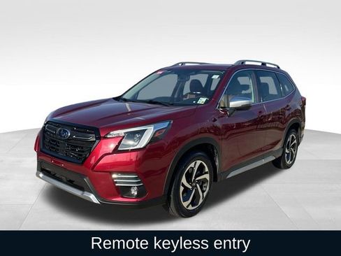 Used 2022 Subaru Forester Touring image 3