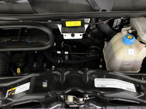 Used 2025 RAM ProMaster 2500 w/ Convenience Group FWD image 33