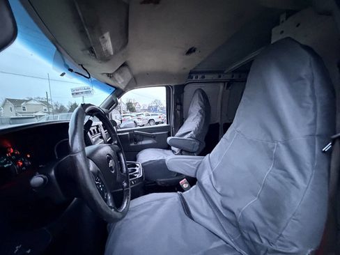 Used 2020 Chevrolet Express 2500 2500 3dr Cargo Van w/ Driver Convenience Package image 34