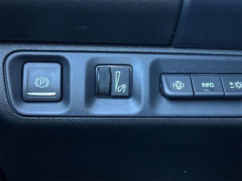 Used 2023 GMC Acadia AT4 w/ Technology Package image 32