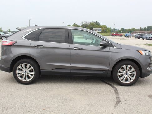Used 2022 Ford Edge Titanium AWD/4WD image 4