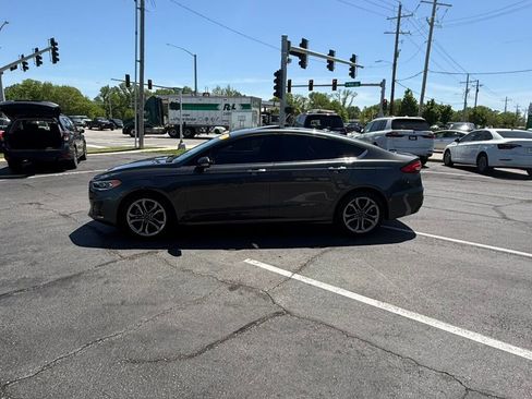 Used 2020 Ford Fusion SEL FWD image 8