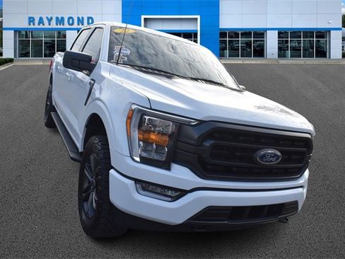 Used 2022 Ford F150 XLT w/ Equipment Group 302A High image 9