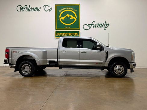 Used 2023 Ford F350 Lariat w/ FX4 Off-Road Package AWD/4WD image 2