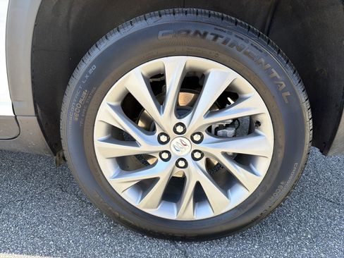 Used 2025 Buick Enclave Preferred FWD image 31