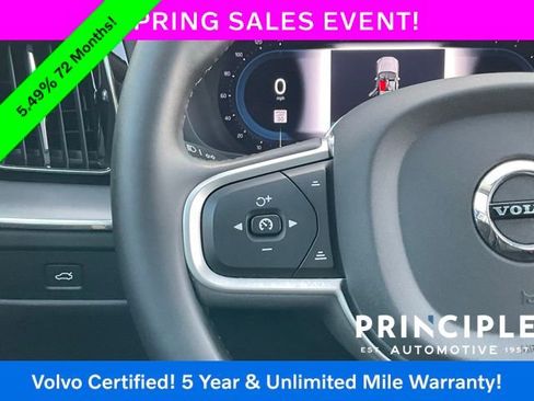 Certified 2025 Volvo XC60 B5 Core AWD/4WD image 23