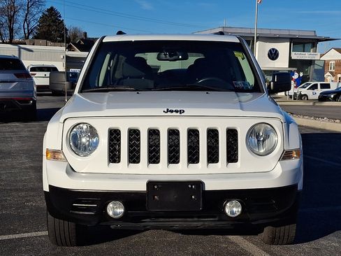 Used 2015 Jeep Patriot Latitude image 2