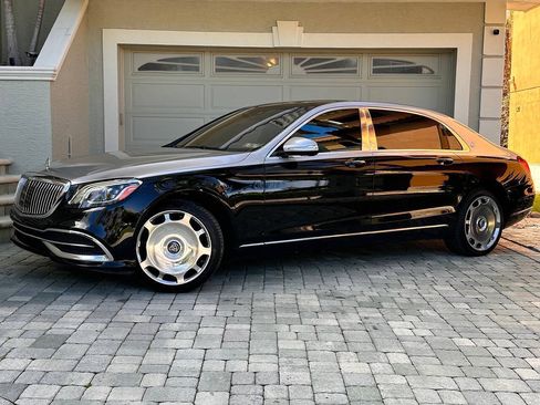 Used 2018 Mercedes-Benz Maybach S 560 4MATIC image 2