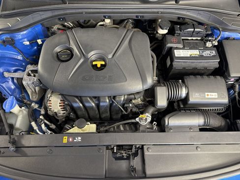 Used 2018 Hyundai Elantra GT FWD image 26
