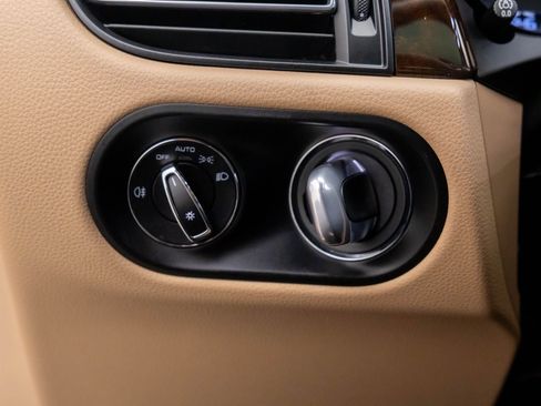 Certified 2023 Porsche Macan image 21