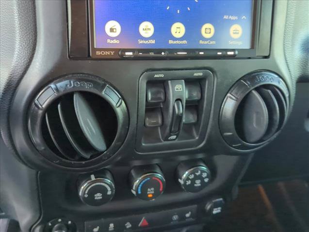 Used 2017 Jeep Wrangler Unlimited Sahara AWD/4WD image 20