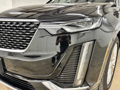 Used 2022 Cadillac XT6 Premium Luxury FWD image 9