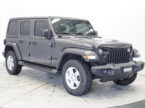 Used 2022 Jeep Wrangler Unlimited Sport AWD/4WD image 7
