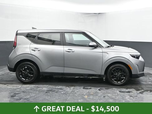 Used 2023 Kia Soul LX w/ Option Group 015 image 13