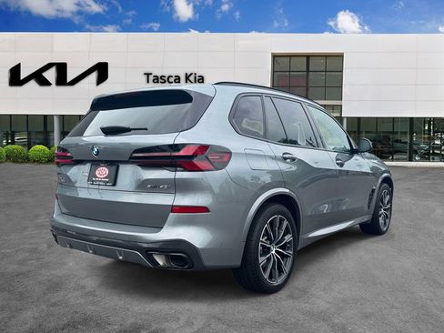 Used 2024 BMW X5 xDrive40i w/ M Sport Package AWD/4WD image 4