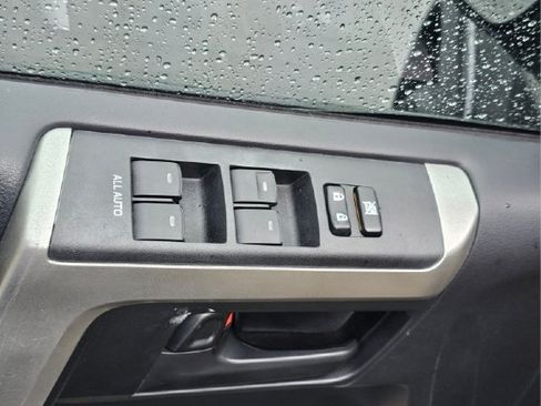 Used 2011 Toyota 4Runner SR5 w/ Premium Pkg w/Leather image 27