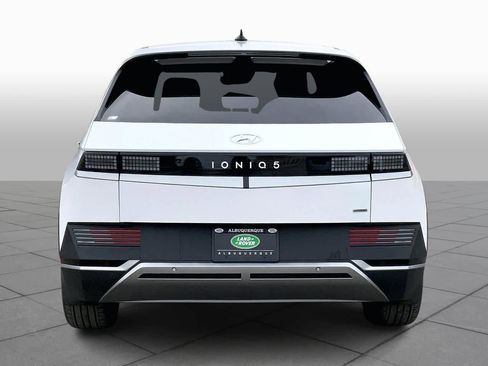 Used 2024 Hyundai Ioniq 5 SEL image 4