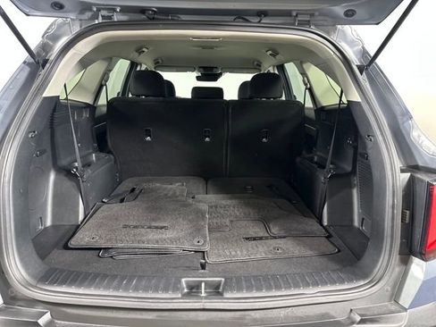 Used 2023 Kia Sorento LX image 26