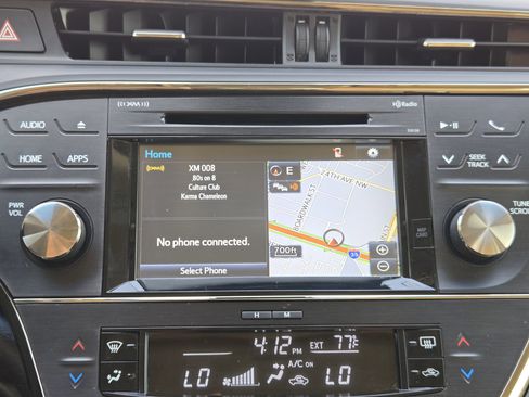 Used 2018 Toyota Avalon XLE Premium image 19