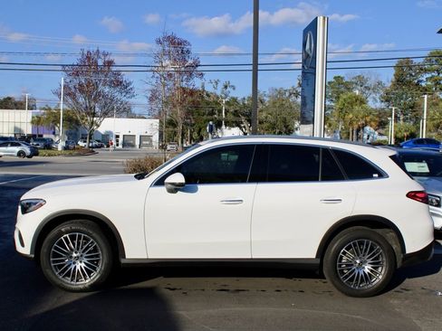 Certified 2025 Mercedes-Benz GLC 300 4MATIC image 9