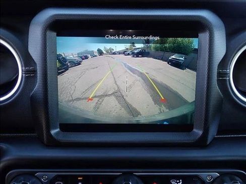Used 2023 Jeep Wrangler Unlimited Sahara w/ Cold Weather Group AWD/4WD image 16