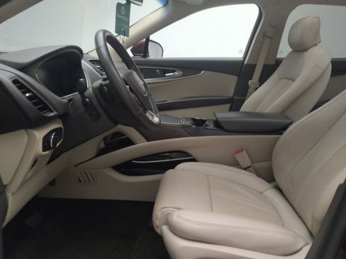 Used 2019 Lincoln Nautilus Reserve FWD image 17