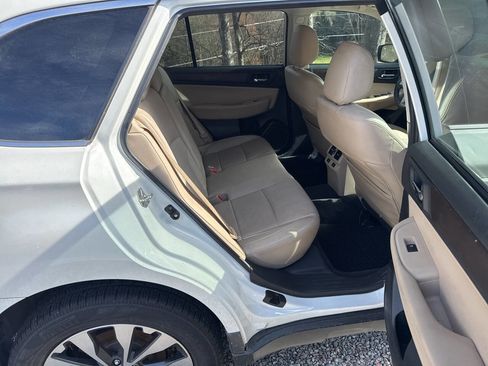 Used 2017 Subaru Outback 2.5i Limited image 12