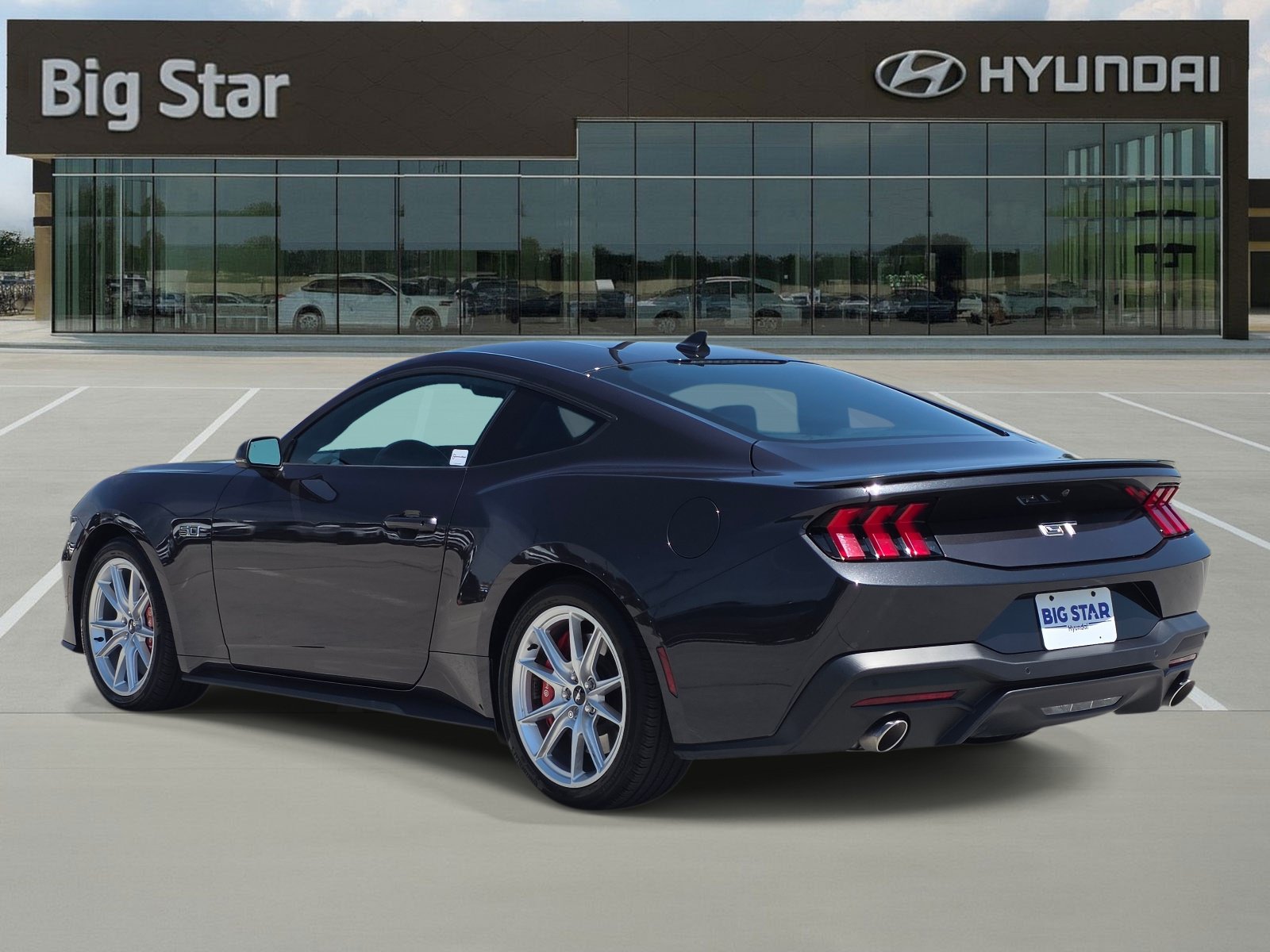 Used 2024 Ford Mustang GT Premium RWD image 3