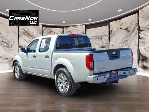 Used 2021 Nissan Frontier SV RWD image 4