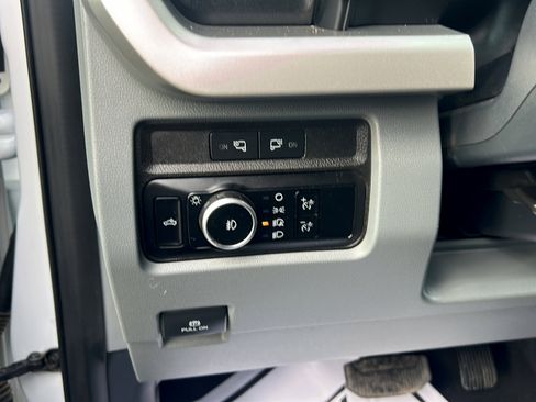 Used 2024 Ford F250 XLT w/ FX4 Off-Road Package AWD/4WD image 13