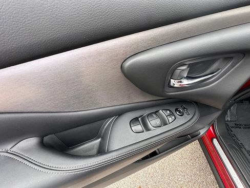 Certified 2024 Nissan Murano SV FWD image 15
